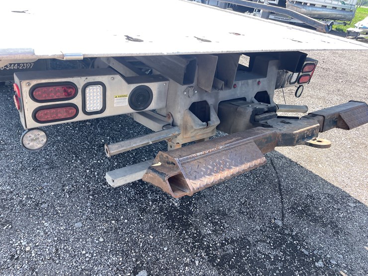 2016-ford-f550-image-18