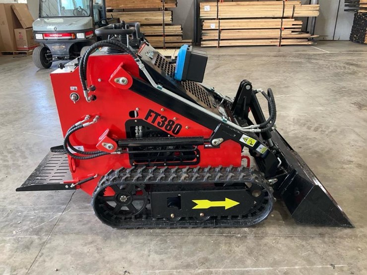 #1011-•-unused-future-ft380r-mini-skid-steer-image-6