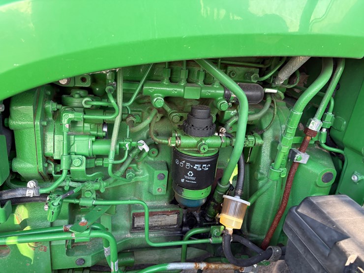 2020-john-deere-5065e-image-13