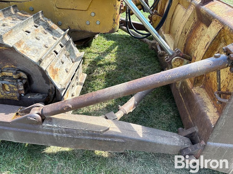 caterpillar-d6c-image-18