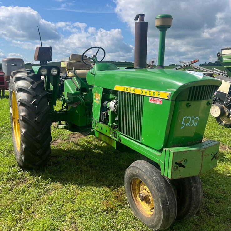 JOHN DEERE 3020