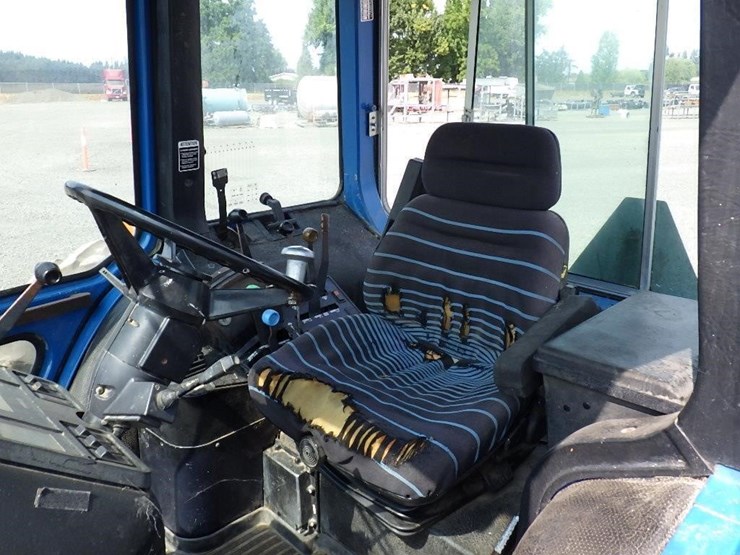 ford-8830-image-16