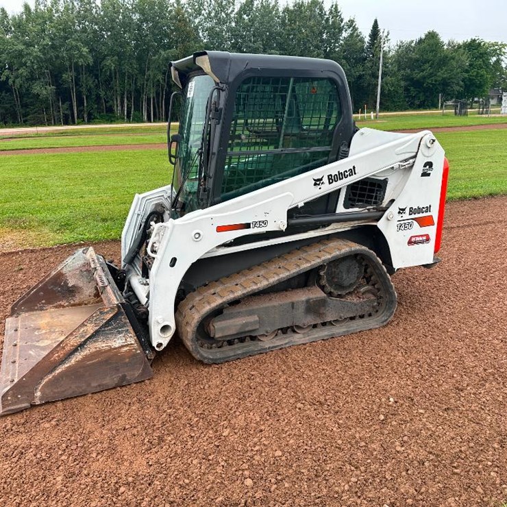 2017 BOBCAT T450