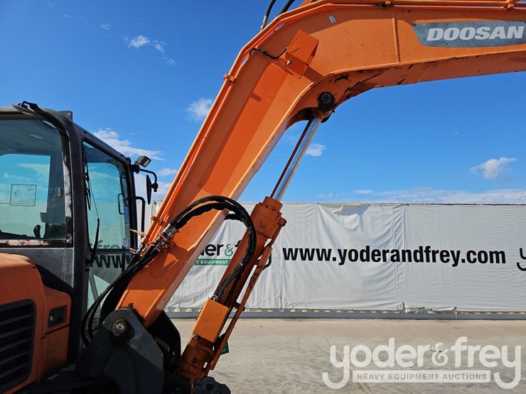 2019-doosan-dx85r-3-image-14