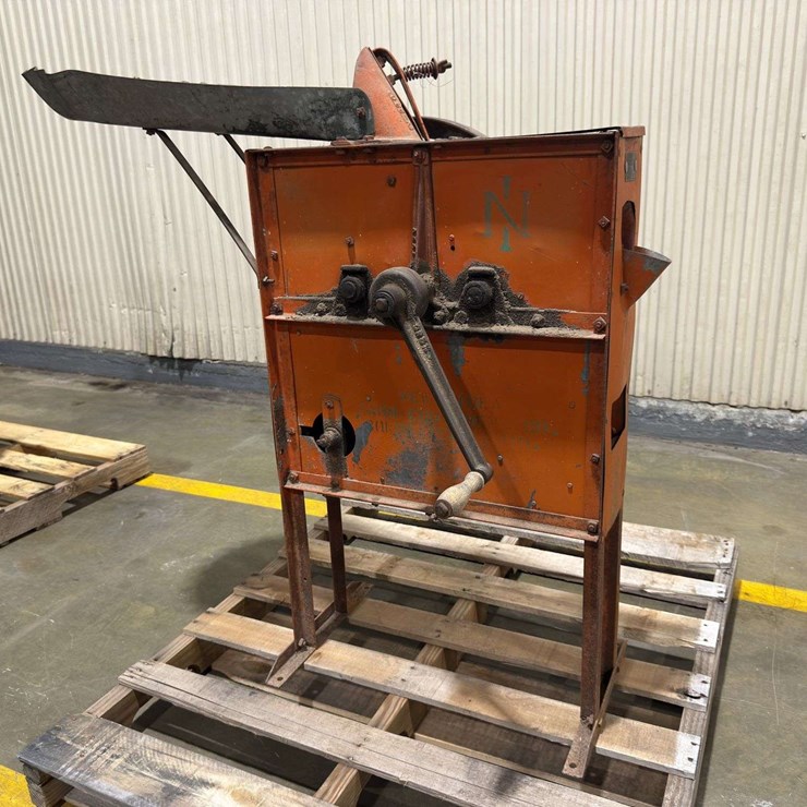 New Idea Corn Sheller