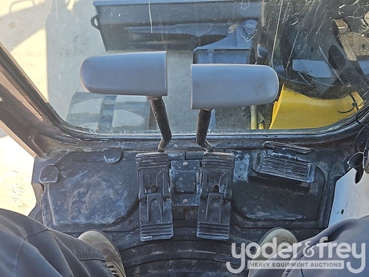 2014-deere-60g-image-36