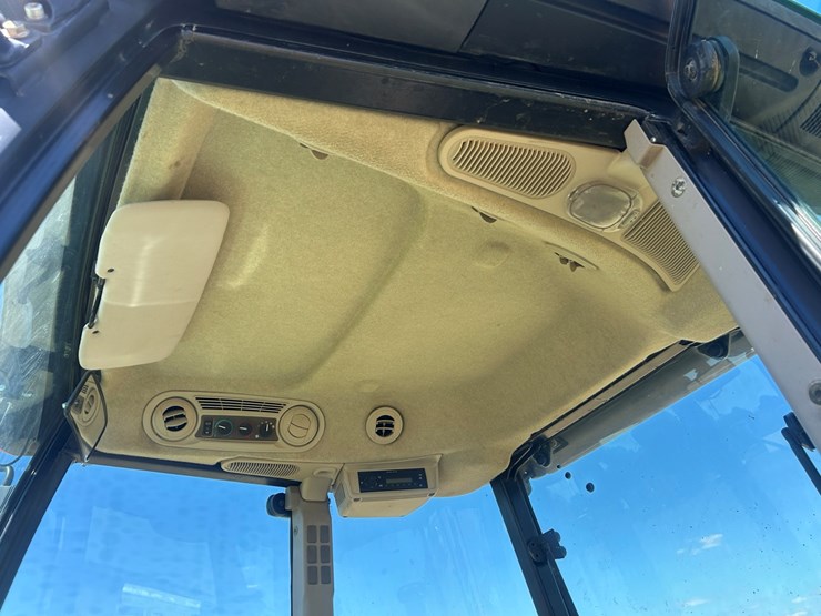 john-deere-6140d-image-31
