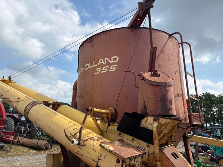 new-holland-355-image-7