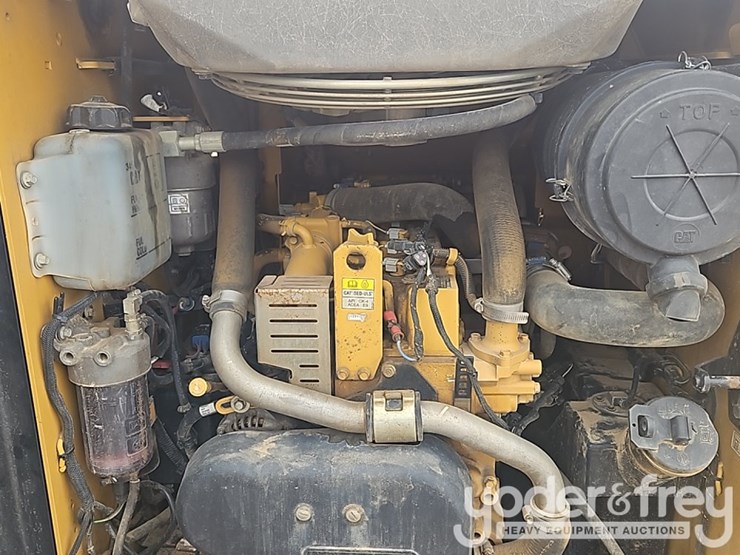 2017-caterpillar-259d-image-20