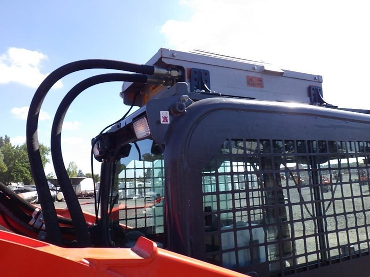 2019-kubota-svl95-2s-image-15
