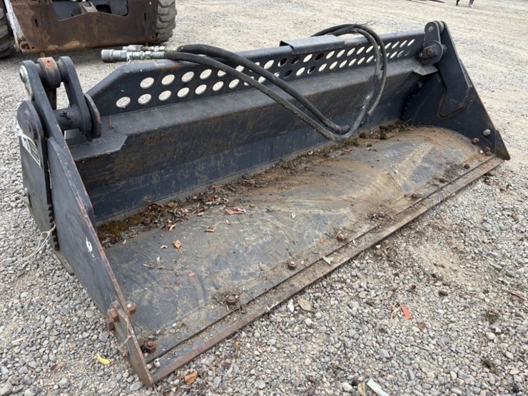 84"-4-in-1-bucket-image-4