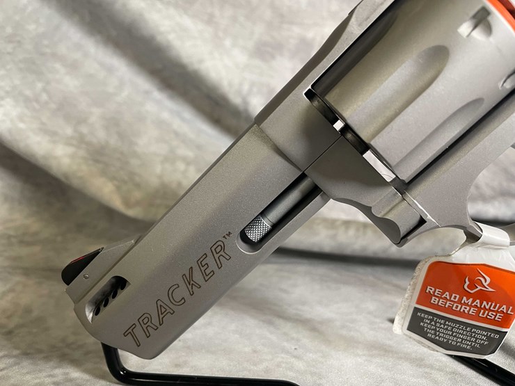 #4549-•-taurus-m627-tracker-357-mag-revolver,-sn:-aem939894-image-13