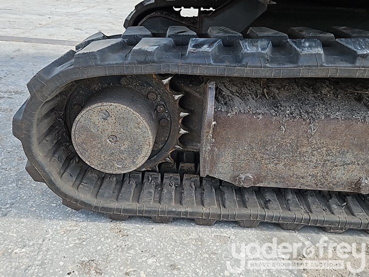 2017-bobcat-e32-image-8