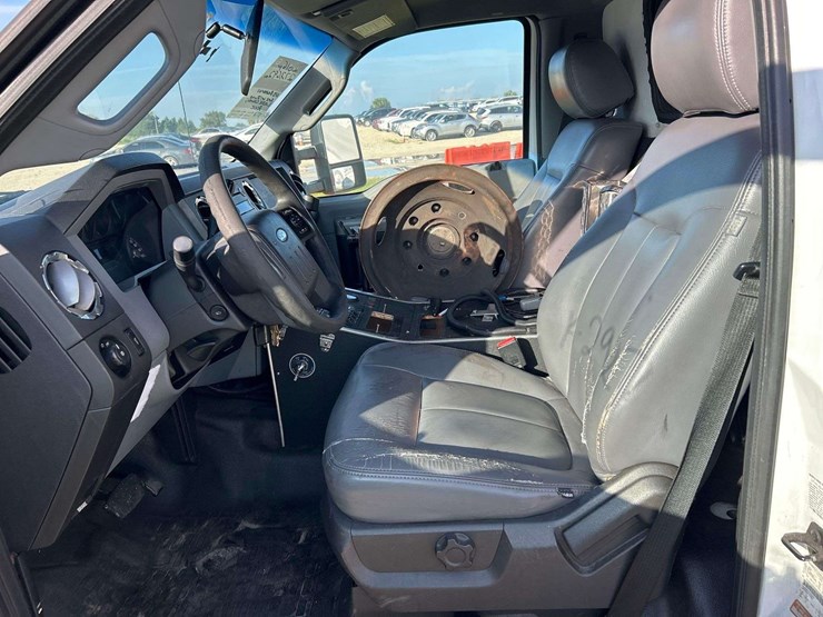 2016-ford-f350-image-12