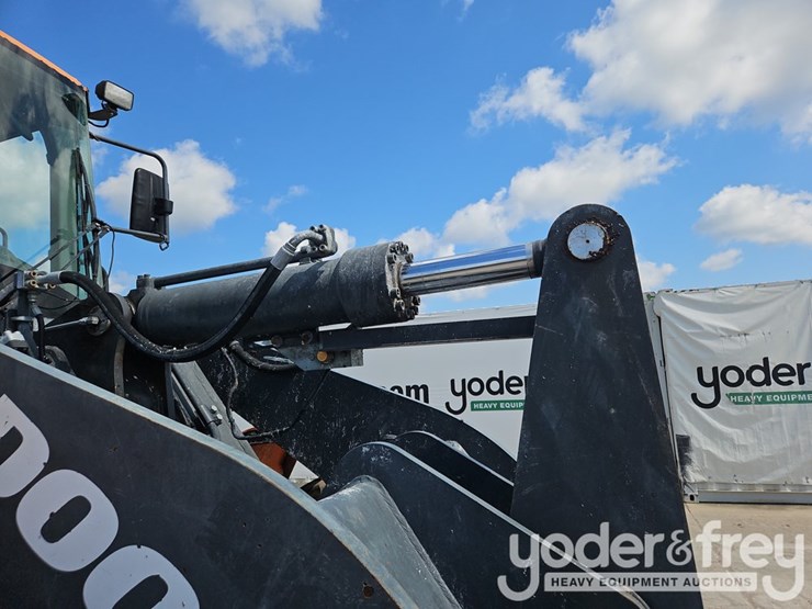 2019-doosan-dl250-5-image-11