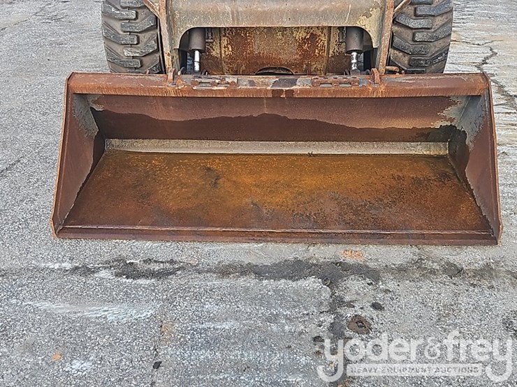 2022-caterpillar-246d3-image-13