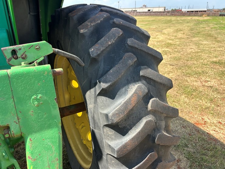john-deere-7320-image-8