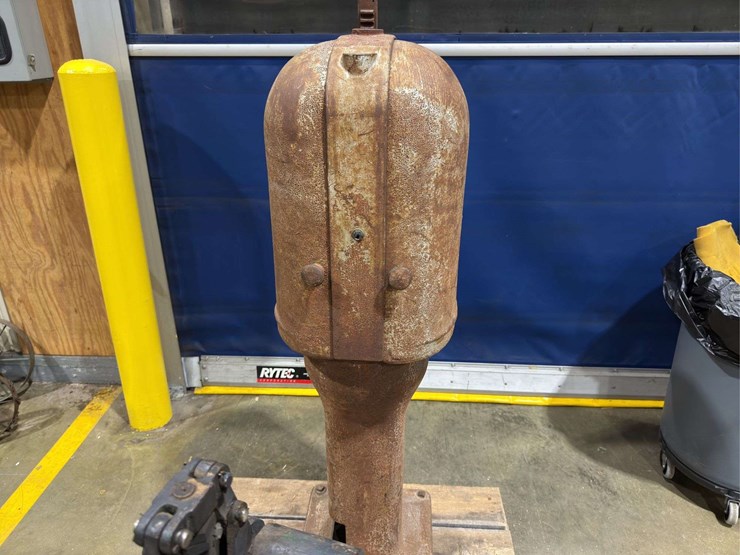 t-8-gas-pump-image-1