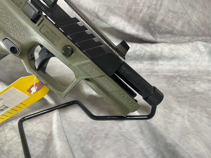 #4556-•-beretta-apx-a1-9mm-luger-pistol,-sn:-a269954x-image-13