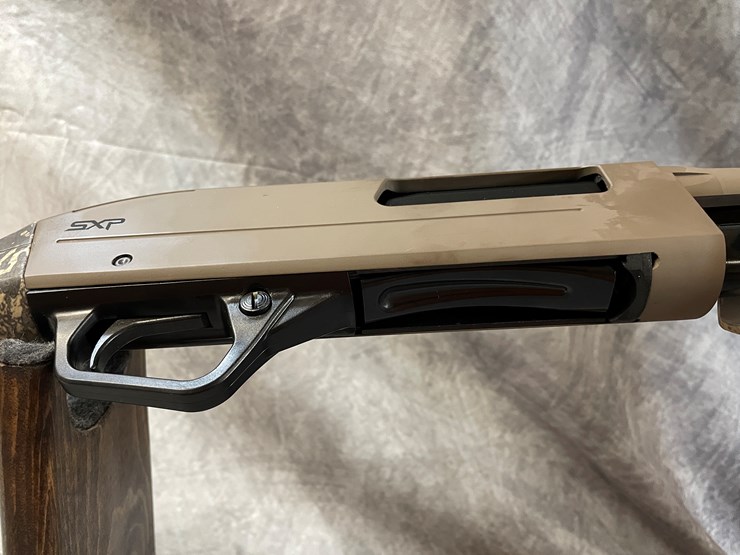 #4622-•-winchester-sxp-12-ga.-pump-action-shotgun,-sn:-tr6022-182882sp-image-9