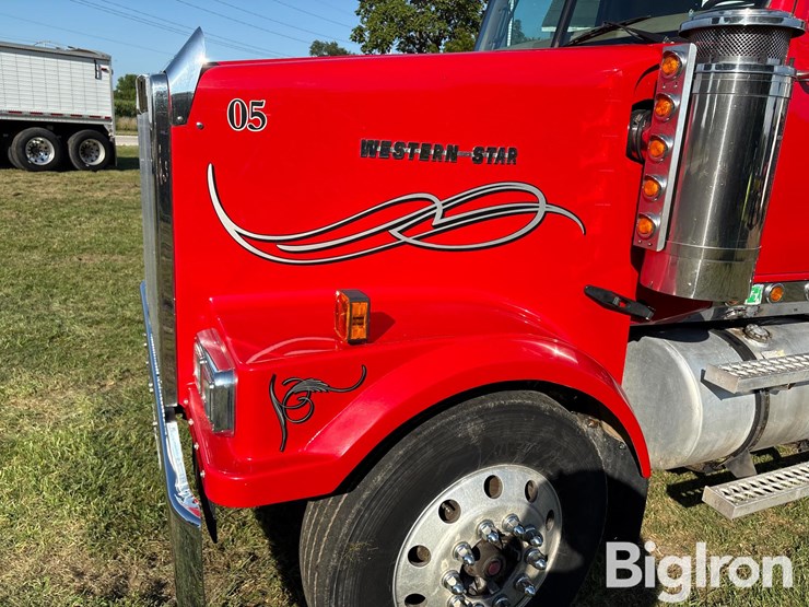 2005-western-star-4900-image-17