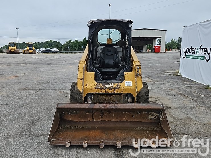 2016-caterpillar-236d-image-7