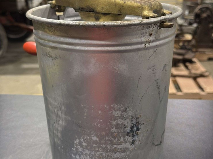 2qt-hand-crank-ice-cream-maker,-made-of-galvanized-metal.-image-6