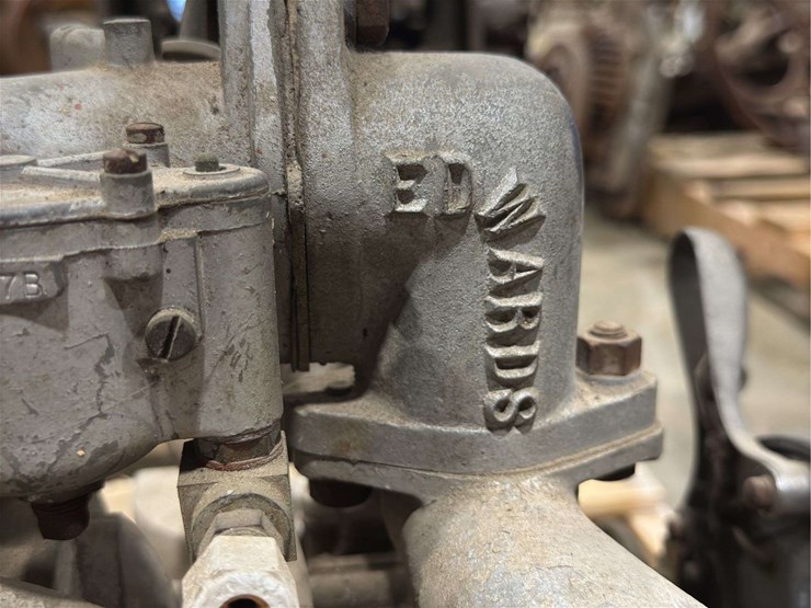 edwards-model-85-brass-gear-drive-water-pump.-image-5
