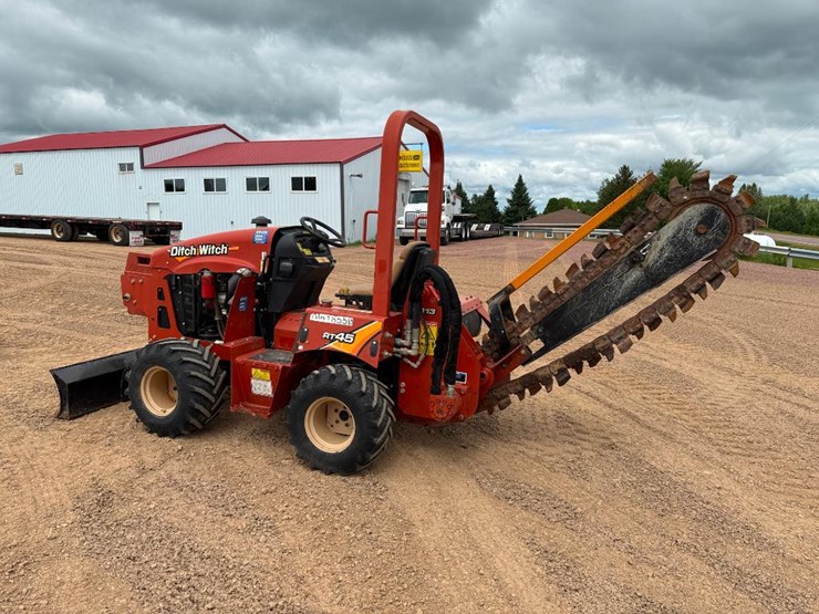 2017-ditch-witch-rt45-image-5