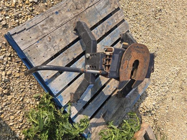 #3882-•-5th-wheel-hitch-image-2