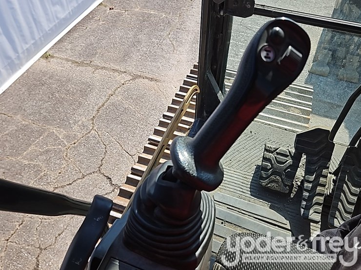 2019-caterpillar-336-image-73