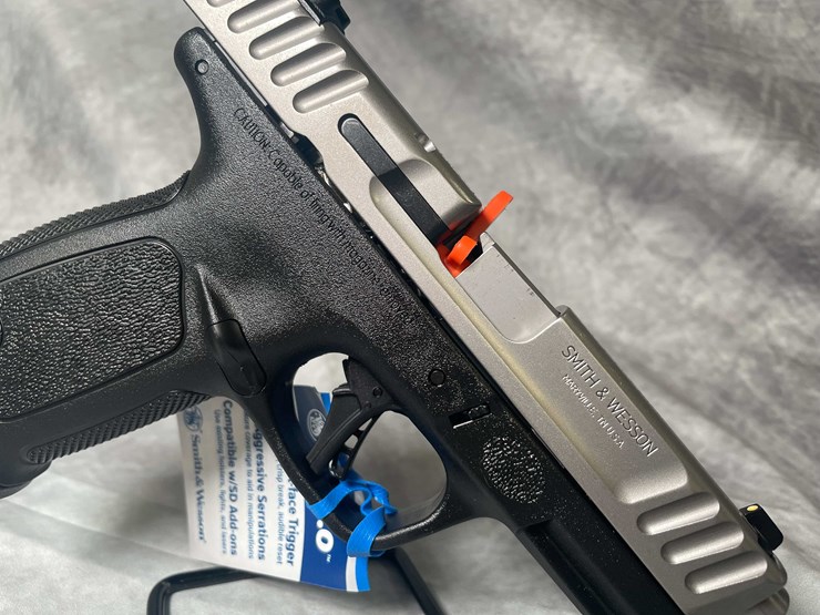 #4528-•-smith-&-wesson-sd40-40-s&w-pistol,-sn:-ehj5910-image-9