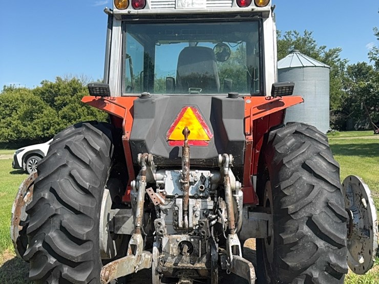 massey-ferguson-2705-image-24