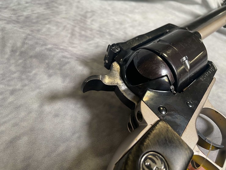 #4563-•-ruger-super-blackhawk-44-rem-mag-revolver,-sn:-81-59871-image-9