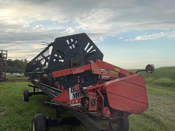 24’-massey-ferguson-soybean-header-image-7