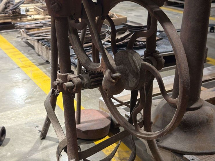 blacksmith-forge-blowers,-forge,-&-branding-iron-free-air-image-18