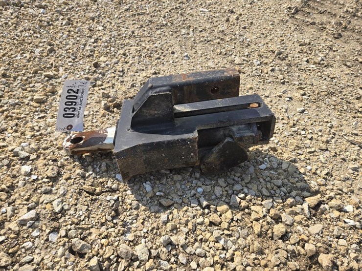 #3902-•-chuck-cushion-hitch-fits-2"-receiver-image-6