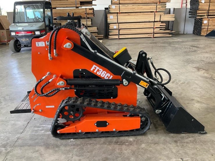 #1013-•-unused-future-ft36c-mini-skid-steer-image-6
