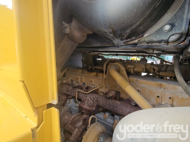 2015-caterpillar-926m-image-37