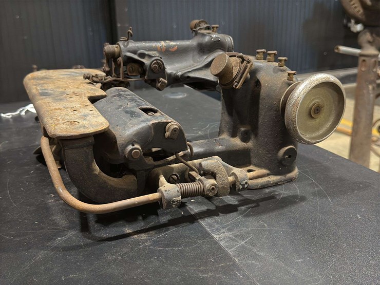 all-for-sewing.three-machines-image-27