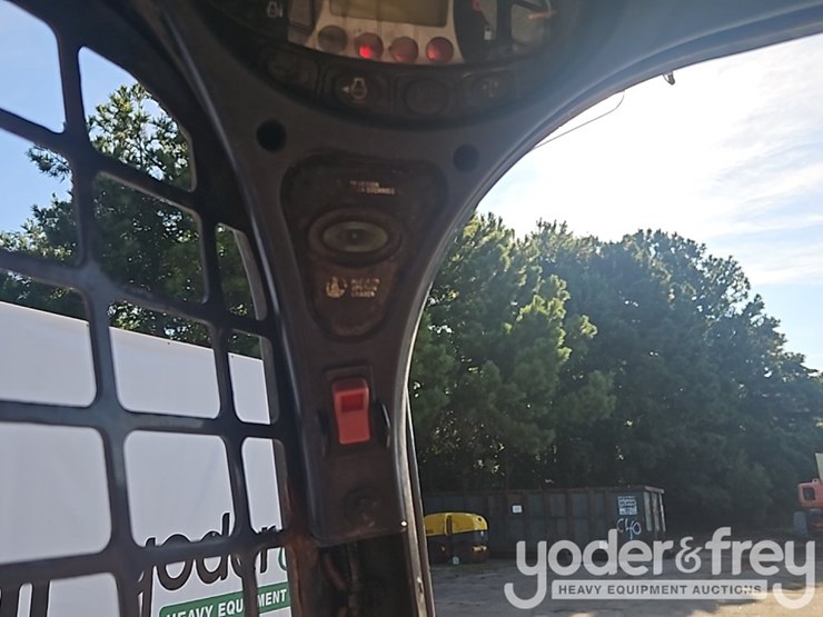 2019-bobcat-s550-image-34