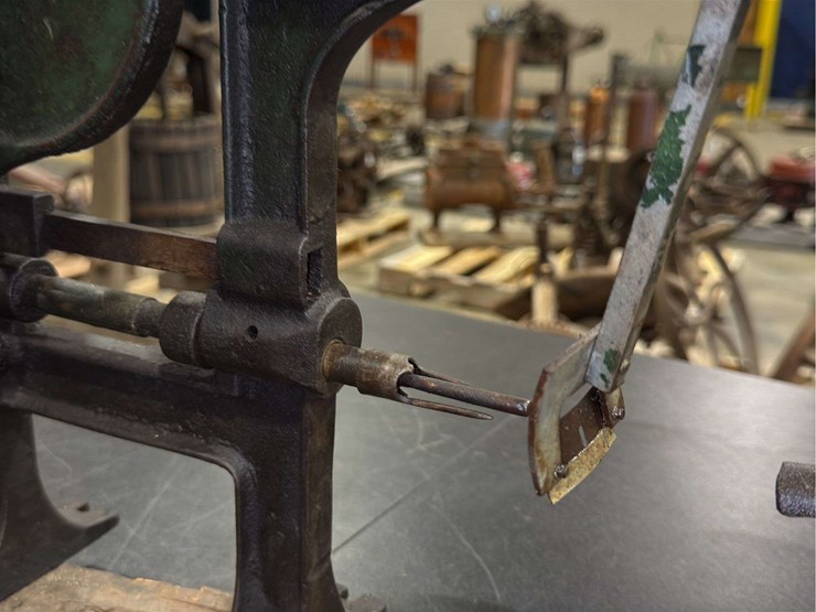 bonanza-apple-corer-and-peeler-image-9