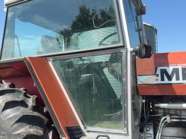 massey-ferguson-2705-image-26