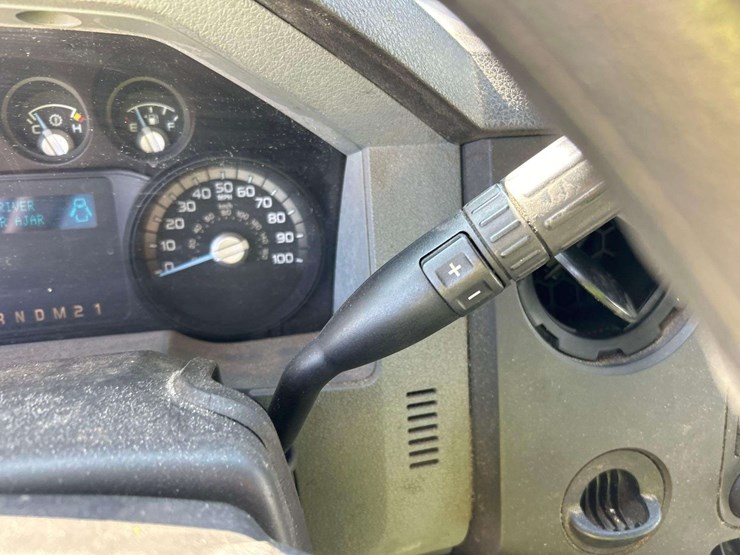 2011-ford-f350-image-15