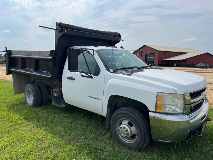 2007-chevrolet-3500-image-9