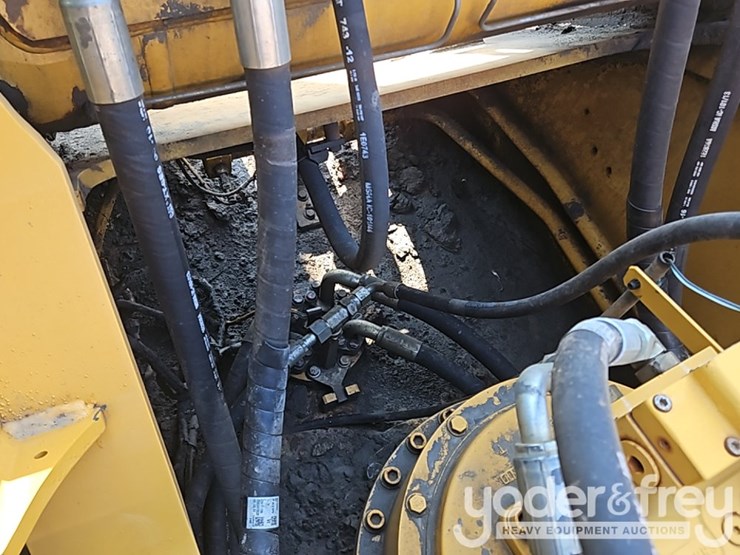 2019-caterpillar-336-image-52