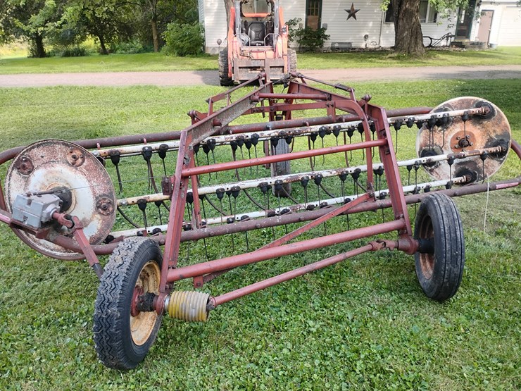 hesston-3900-image-6