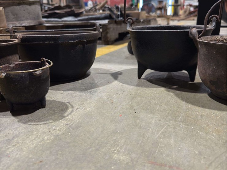 large-group-of-cast-iron-pots-and-cauldrons-image-8