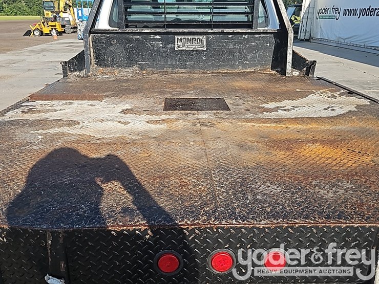 2016-ford-f550-image-15