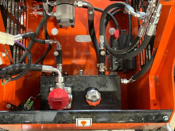 #1013-•-unused-future-ft36c-mini-skid-steer-image-28